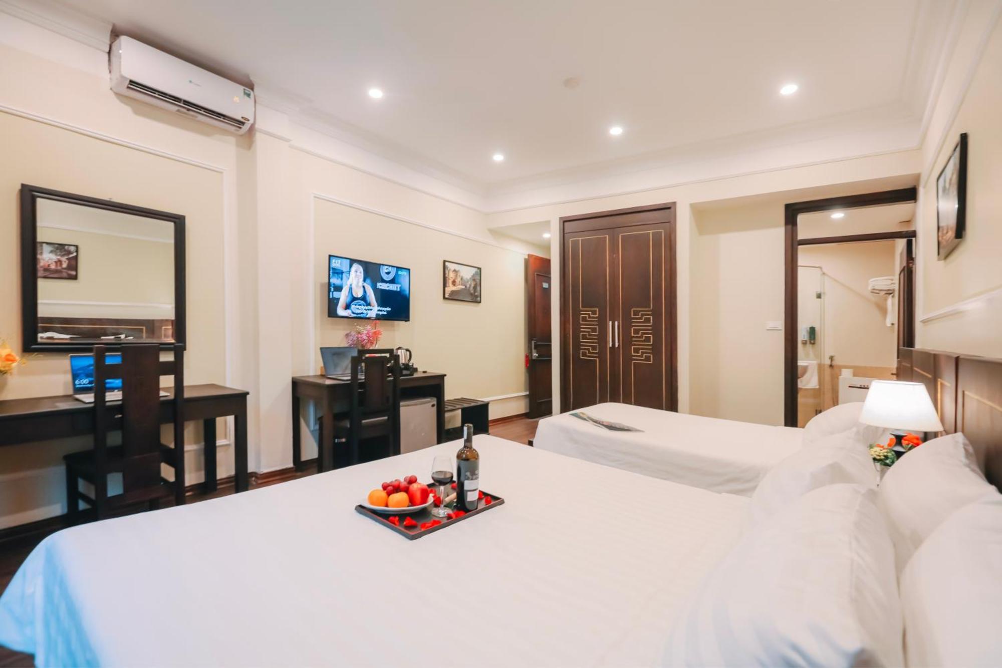 Ha Noi Lake View Hotel & Travel Ханой Экстерьер фото