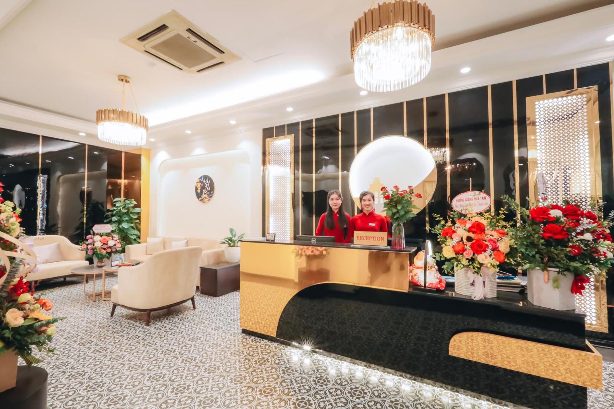 Ha Noi Lake View Hotel & Travel Ханой Экстерьер фото