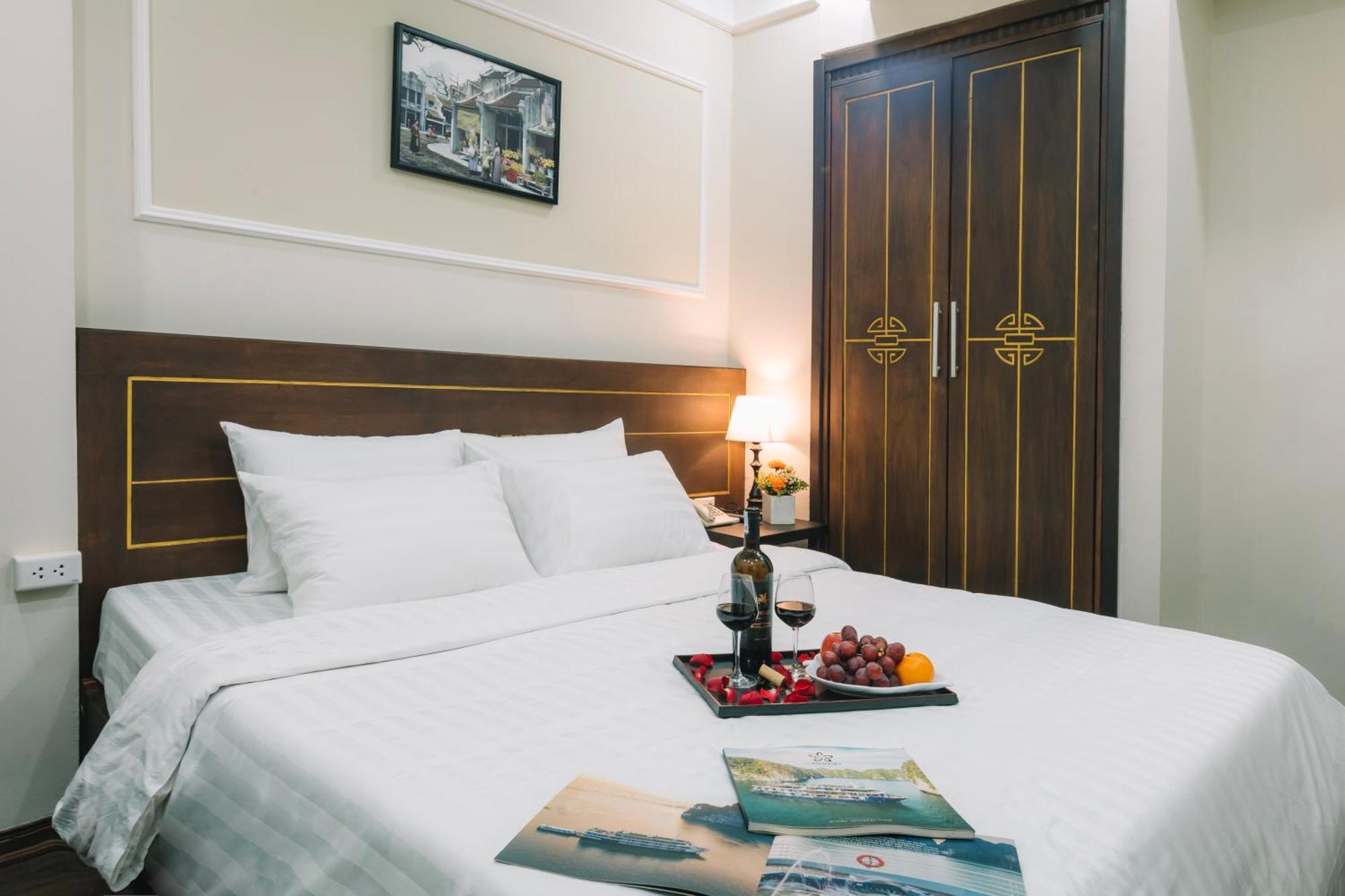 Ha Noi Lake View Hotel & Travel Ханой Экстерьер фото